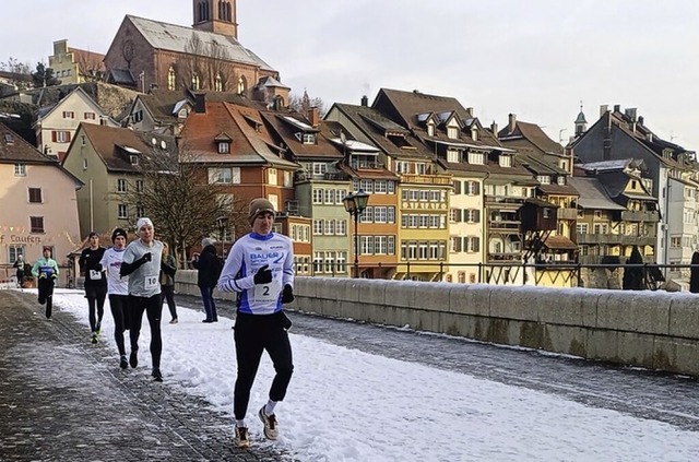 Der Stadtlauf fhrt auch ber die Brcke in die Schweiz.  | Foto: Reinhard Herbrig