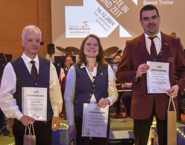 Bernd Trotter, Regina Blattmann und Jo... fr 25-jhrige Mitgliedschaft geehrt.  | Foto: Andrea Steinhart