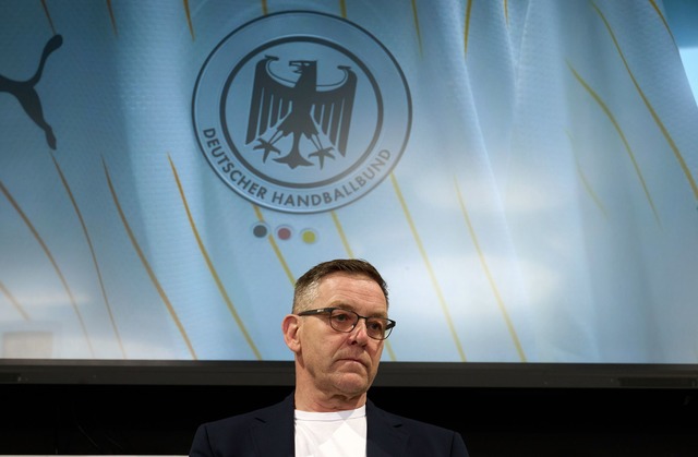 Bundestrainer Alfred Gislason hat 19 S...uuml;r die Handball-WM 2025 nominiert.  | Foto: Bernd Thissen/dpa