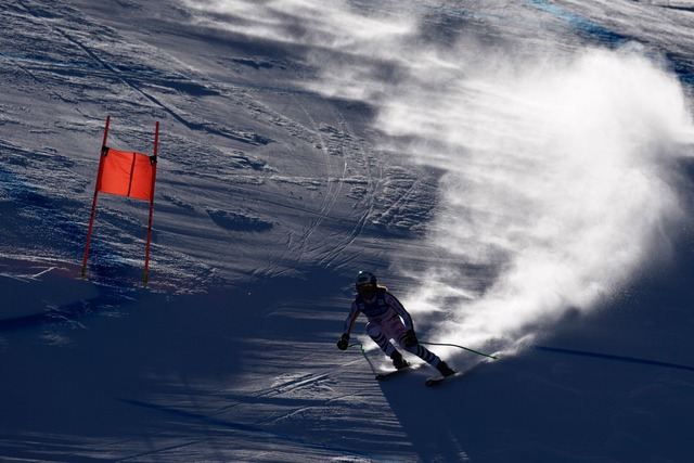 Sechs Jahre nach ihrem R&uuml;cktritt will es Lindsey Vonn noch einmal wissen.  | Foto: John Locher/AP/dpa