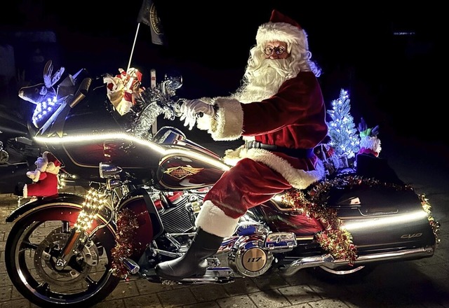 Die Harley-Weihnachtsmnner waren wied...uten Zweck im Kreis Lrrach unterwegs.  | Foto: Alemannen Chapter