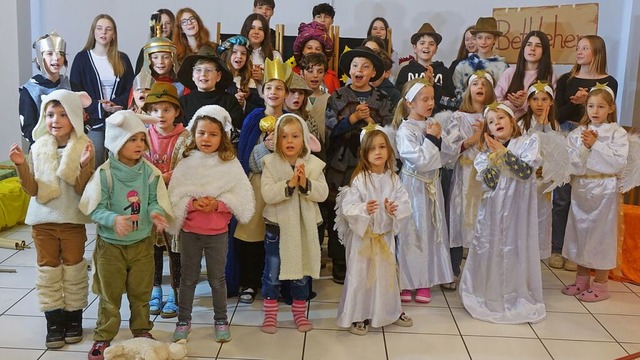 Mit Freude und Elan proben die Kinder ...penspiel in der Petruskirche in Herten  | Foto: Roswitha Frey