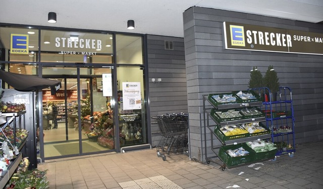 Der Edeka-Markt in Stegen soll vergrert werden.   | Foto: Thomas Biniossek