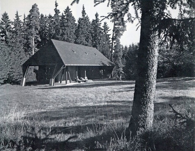 Die Waldliegehalle, als sie noch als s...lassen. Die Aufnahme entstand um 1980.  | Foto: Roland Weis