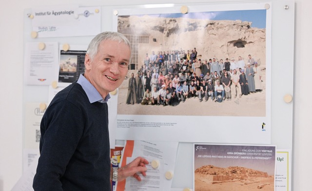 Zu dem Team geh&ouml;ren &Auml;gyptolo...&auml;ozoologen und Grabungstechniker.  | Foto: Jens Kalaene/dpa