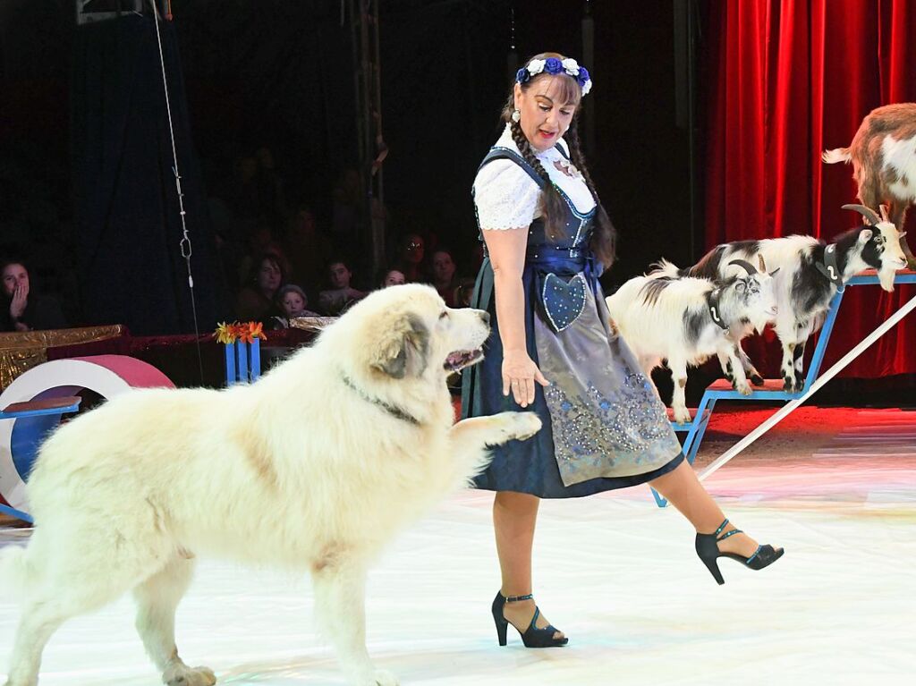 Josefine und Daniel Igen mit ihren Stars vom Bauernhof