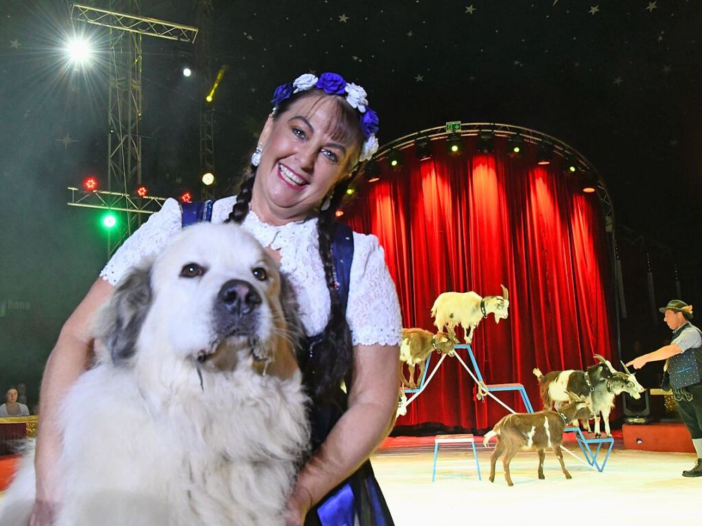 Josefine und Daniel Igen mit ihren Stars vom Bauernhof