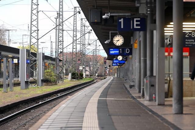 Ein psychisch aufflliger Mann  wird von der Polizei am Hauptbahnhof berwltigt