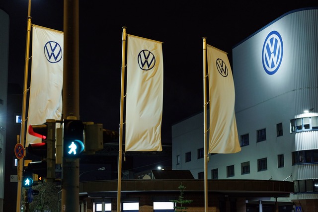 Laut IG Metall ist es die l&auml;ngste Tarifrunde aller Zeiten bei Volkswagen.  | Foto: Friso Gentsch/dpa