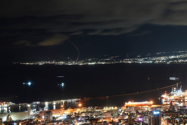 Israel wird laut der Armnee erneut Zie...s Angriffs aus dem Jemen. (Archivbild)  | Foto: Francisco Seco/AP/dpa