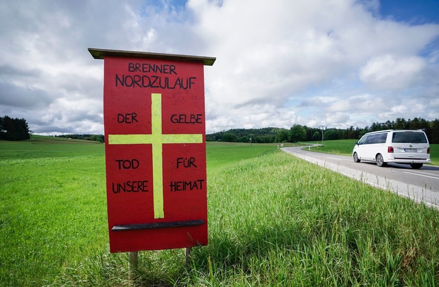 Die Planung f&uuml;r die deutsche Zula...ht nach eine weitere Verz&ouml;gerung.  | Foto: Uwe Lein/dpa