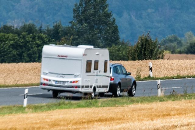 Unbekannte stehlen Wohnwagen im Gewerbepark bei Eschbach