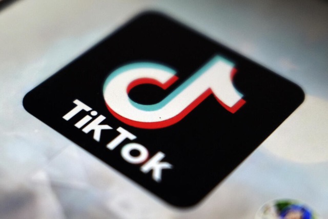 Ein Livestream auf Tiktok endete in Ba...11; auch ein Kind kam ins Krankenhaus.  | Foto: Kiichiro Sato (dpa)