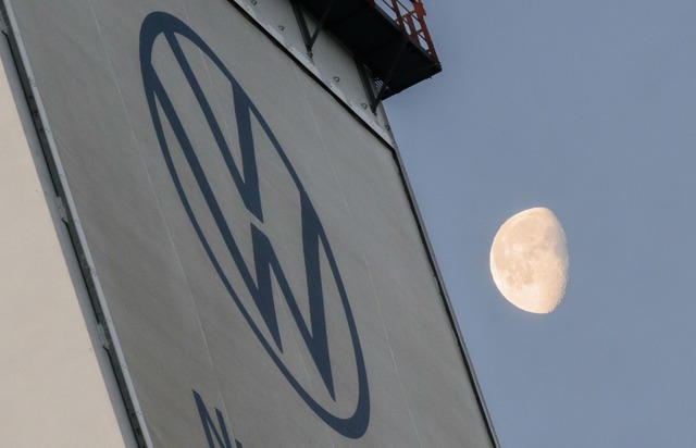 Volkswagen hat die l&auml;ngste Tarifr...rngeschichte hinter sich. (Archivbild)  | Foto: Julian Stratenschulte/dpa