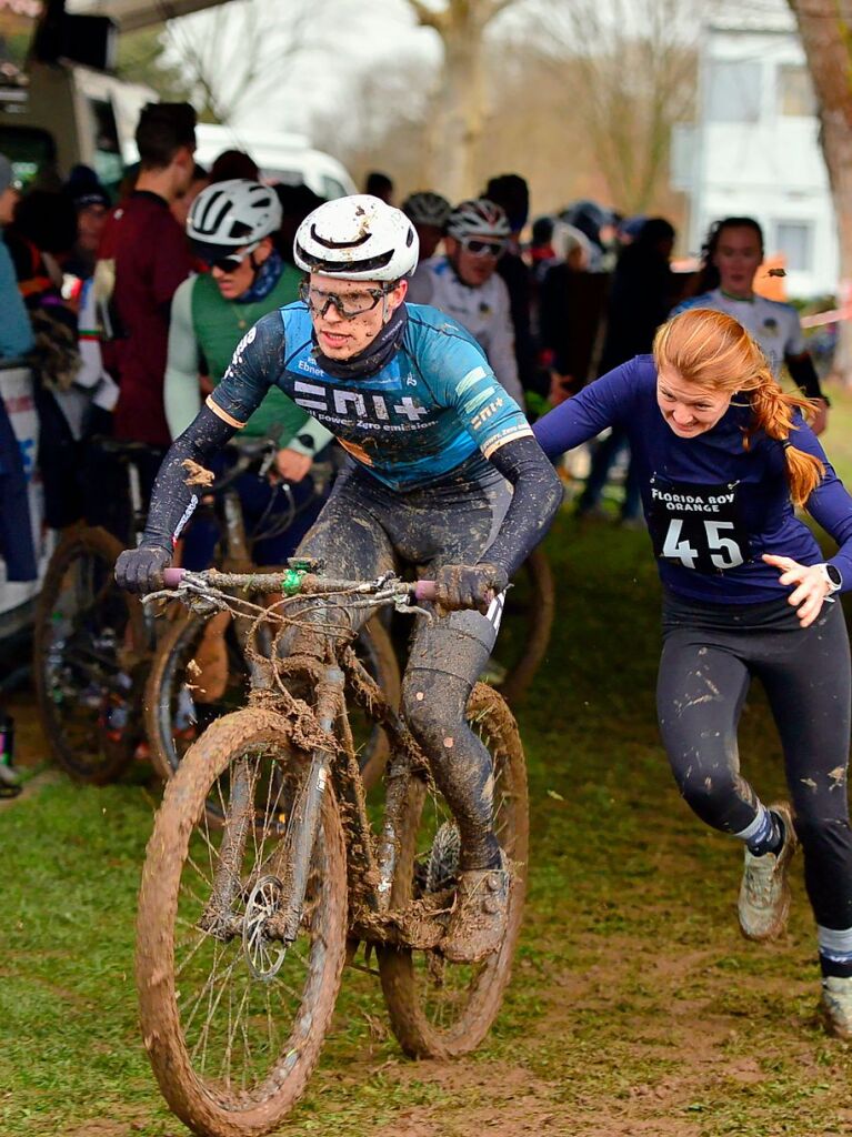 Nick Winkler und Linda Detering in der Wechselzone