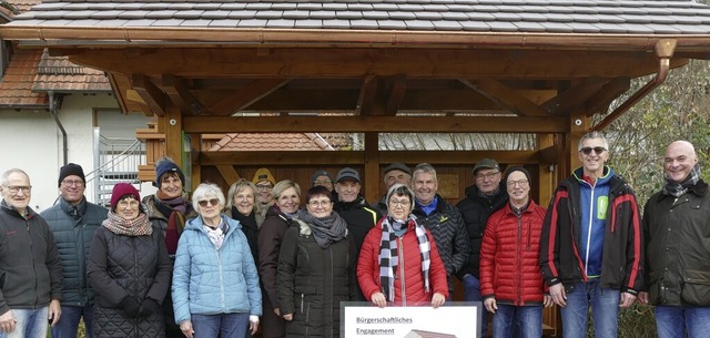 Mit privatem Engagement wurde ein neues Buswartehuschen in Schulnhe gebaut.  | Foto: Beate Zehnle-Lehmann