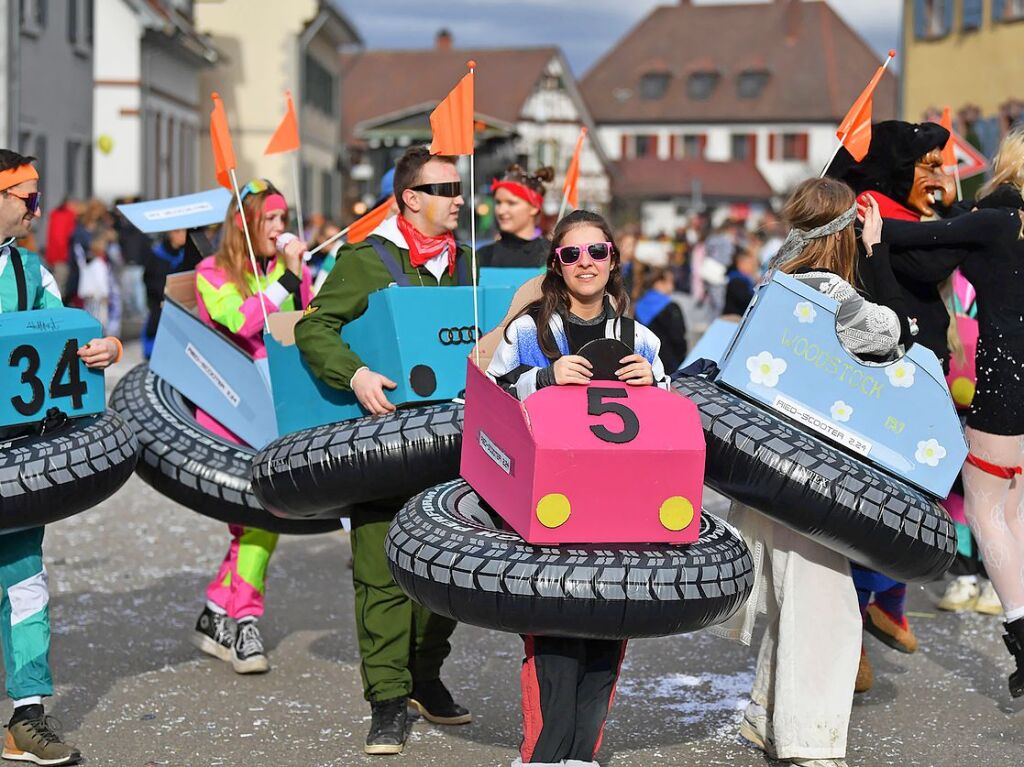 Februar: Nrrisch geht es zu – zum Beispiel beim Fasentumzug in Ottenheim.