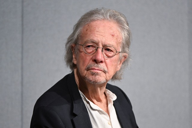 Peter Handke hat ein St&uuml;ck f&uuml;r die B&uuml;hne verfasst. (Archivbild)  | Foto: Bernd Wei&szlig;brod/dpa