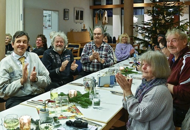 Im Treffpunkt Stadtmhle in Lahr  feie...Menschen gemeinsam den Heiligen Abend.  | Foto: Endrik Baublies