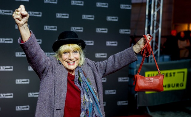 Die Schauspielerin Hannelore Hoger ist...er in Hamburg gestorben.  (Archivbild)  | Foto: Axel Heimken/dpa