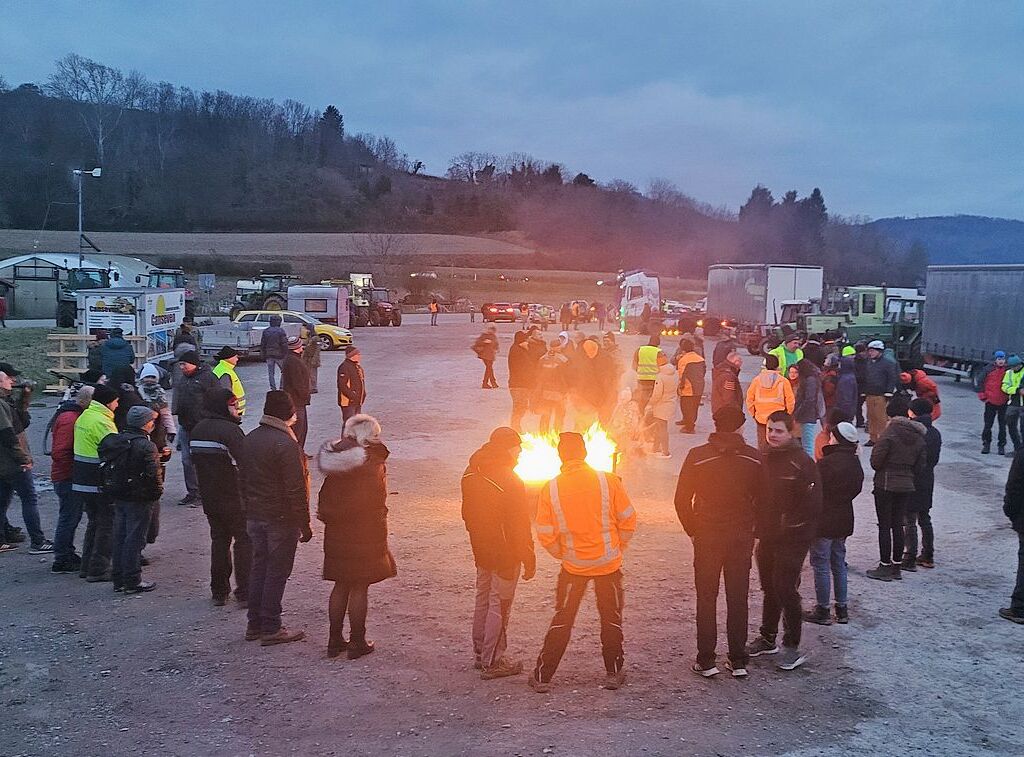 Januar: Auch in Friesenheim versammeln sich Landwirte zum Protest.