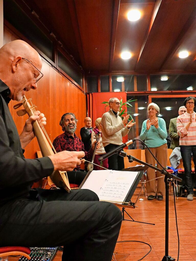 Januar: Albrecht Maurer und Bassem Hawar haben mit ihrem Programm „Crossover Bagdad Kln“ in Friesenheim begeistert. Zu dem Konzert hatte das Netzwerk Solidaritt eingeladen.