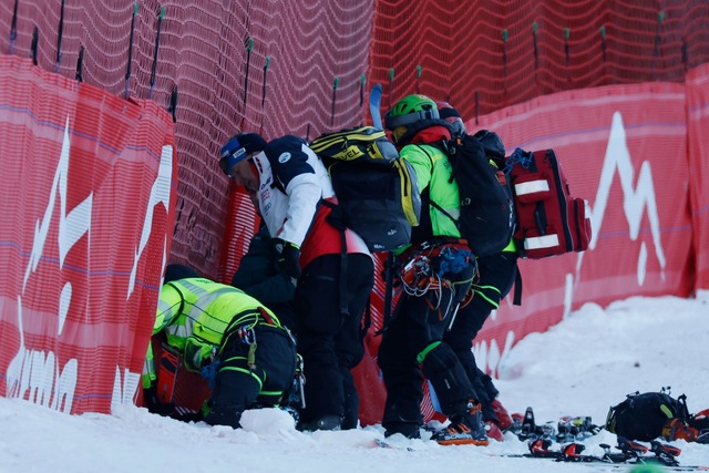 Cyprien Sarrazin war beim Training in Bormio schwer gest&uuml;rzt.  | Foto: Alessandro Trovati/AP/dpa