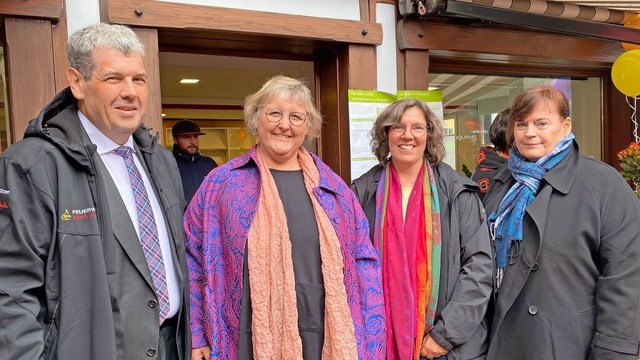 Hoher Besuch zur Erffnung des Familienzentrums Oberes Wiesental.  | Foto: Hartmut Schwbl