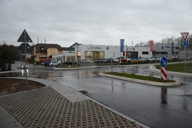 Die Sorge, dass Binzens neuer Kreisverkehr Radfahrern Probleme  macht, hat sich nicht besttigt