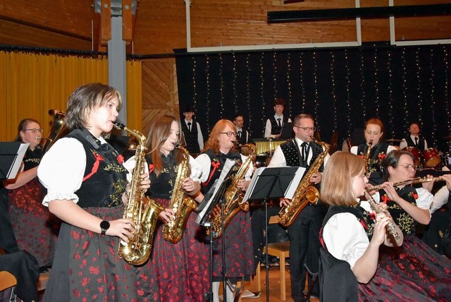 Saxofonregister der Trachtenkapelle Hchenschwand bei einem Solo.  | Foto: Stefan Pichler