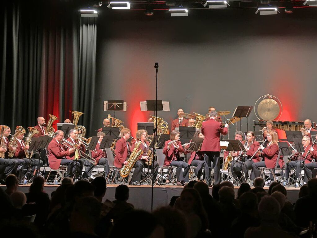 Dezember: Gut besucht war das Jahreskonzert des Musikverein Altdorf