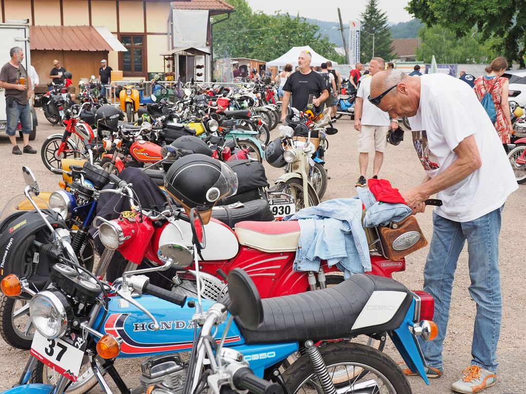 Juni: Zahlreiche Mopeds gibt es beim Schwarzwald-Moped-Marathon zu bestaunen