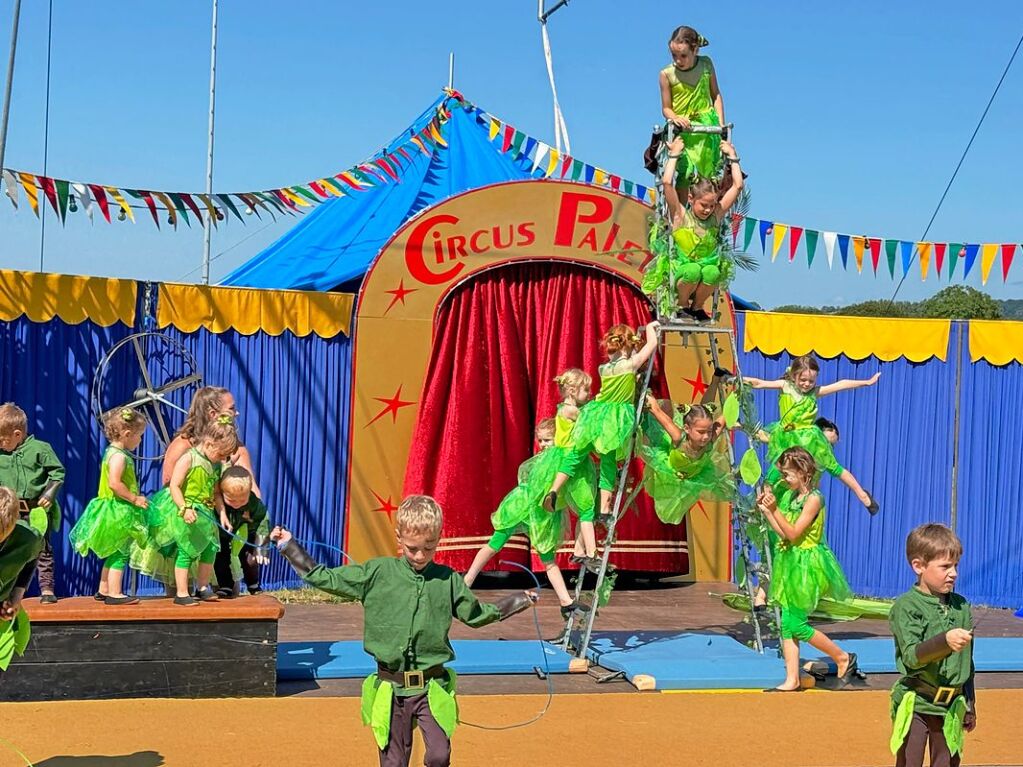 Juli: Der Circus Paletti ist auf Sommertournee in Altdorf