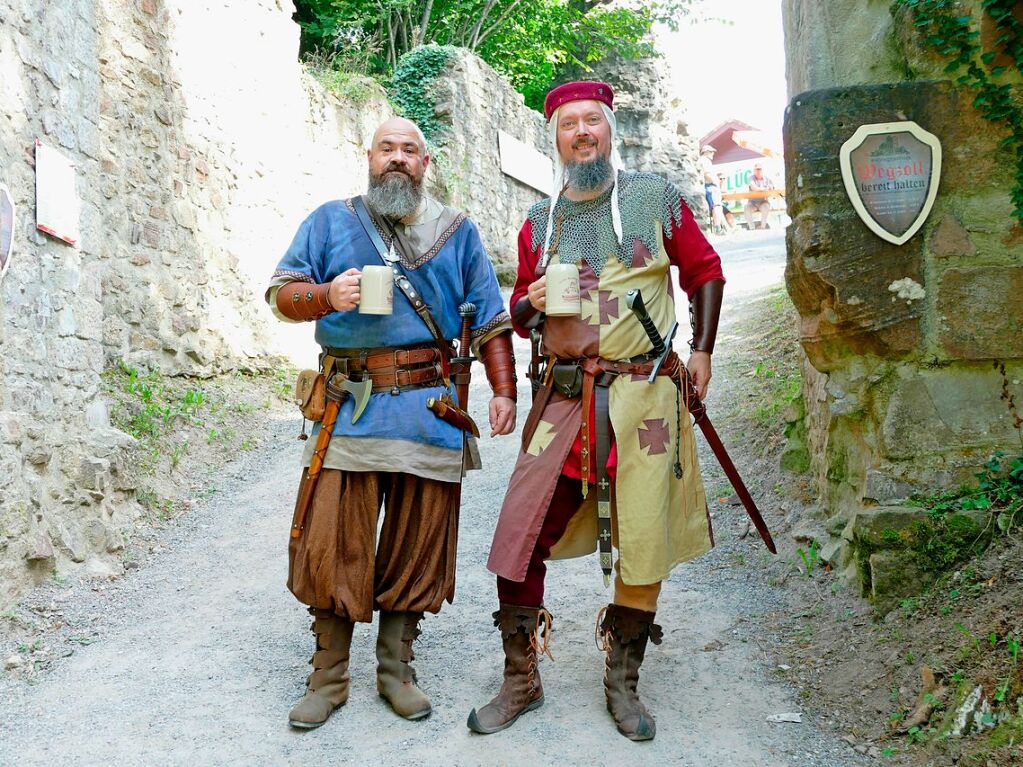 September: Mittelalterliche Kostme gibt es beim Burgfest zu bewundern.