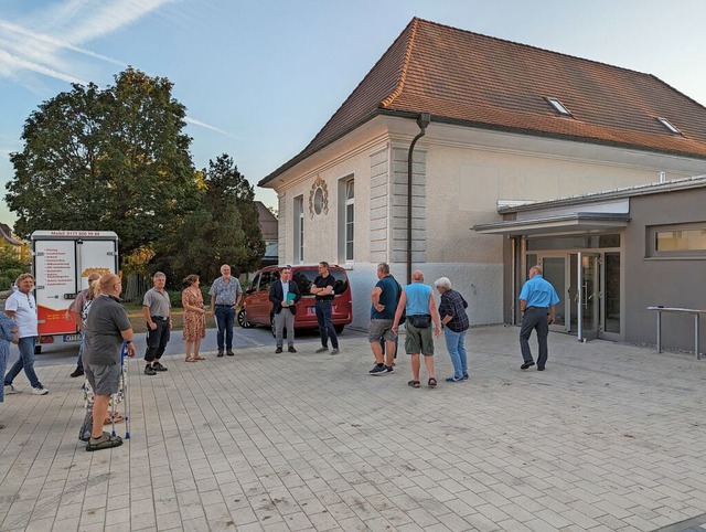 Die Turnhalle Rhina wurde umfassend sa...es wurde die Einweihung gro gefeiert.  | Foto: Julia Becker