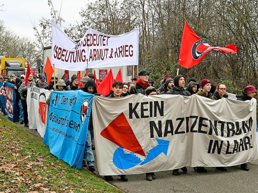 Der Lahrer Bundestagsabgeordnete Thomas Seitz erffnet am Dreiknigstag ein AfD-Zentrum in Lahr. 400 Menschen demonstrieren dagegen.  Ende Mrz tritt Seitz aus der AfD aus (er spricht von „purem Ekel“), das Zentrum schliet.