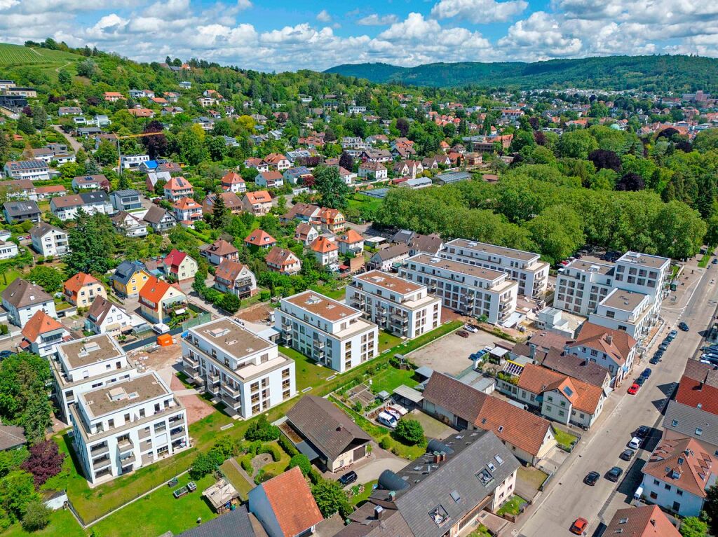 Auf dem ehemaligen Nestler-Areal am Stadtpark ist ein neues Wohnquartier entstanden. Ende Juni wird Einweihung gefeiert. Die Deutsche Bauwert will auch auf dem Singler-Areal in der Oststadt aktiv werden, doch die Stadt sieht andere Prioritten.