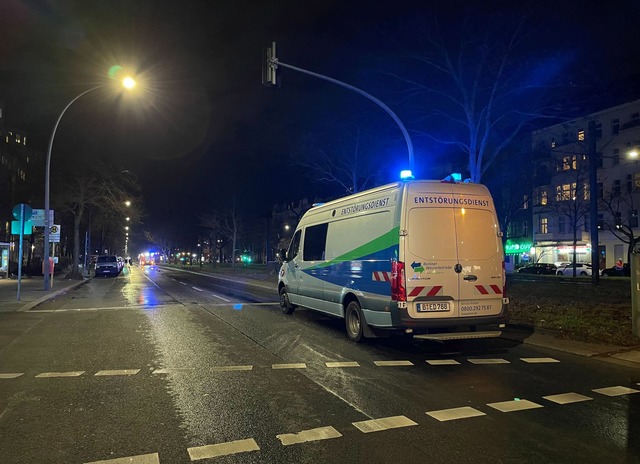 Viele Haushalte in Berlin waren ohne T...st ein Wasserrohrbruch. (Foto aktuell)  | Foto: Sarah Knorr/dpa