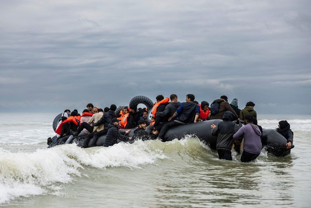 Die Zahl der Bootsmigranten ist im ver...en Jahr wieder gestiegen. (Archivbild)  | Foto: Sameer Al-Doumy/AFP/dpa