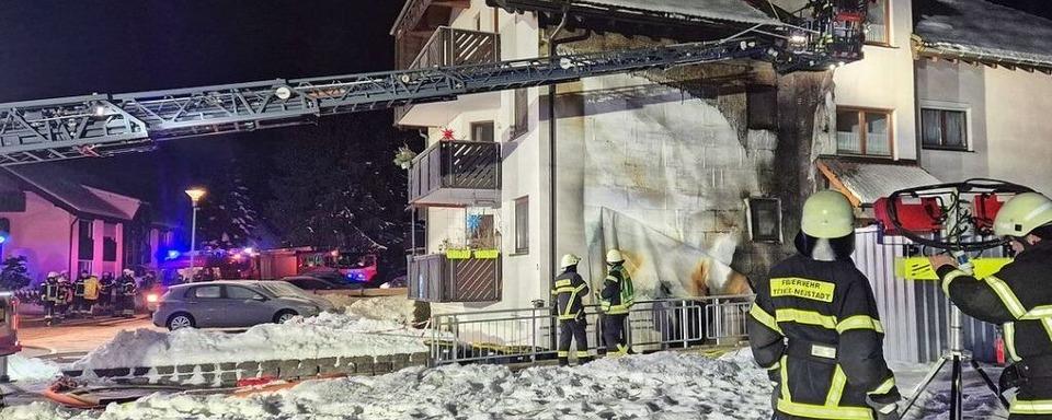 In Titisee-Neustadt hat in der Silvesternacht ein Mehrfamilienhaus gebrannt