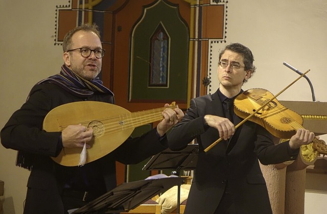 Der Lautenist Marc Lewon und der Fidel...ittelalters und der Renaissance nahe.   | Foto: Roswitha Frey