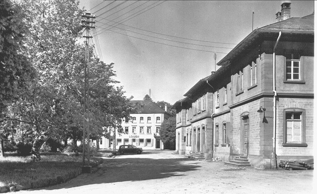 Bahnhofsplatz in Säckingen. Auch diese...45 von französischen Bomben getroffen. | Foto: Stadtarchiv Bad Säckingen Bahnhofsplatz in Säckingen. Auch diese...45 von französischen Bomben getroffen. | Foto: Stadtarchiv Bad Säckingen