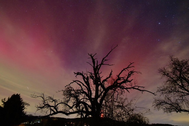 Polarlichter leuchten ber Baden-Wrttemberg  | Foto: Alexander Wolf (dpa)