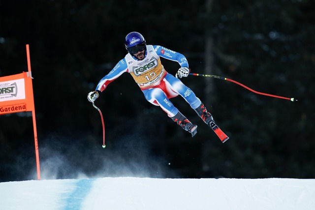 Ski-Star Cyprien Sarrazin gewann verga...son beide Abfahrten in Kitzb&uuml;hel.  | Foto: Gabriele Facciotti/AP/dpa