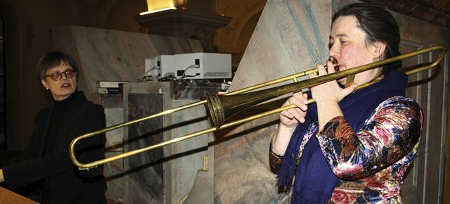 Christiane Lux (Orgel) und Iris Tjoonk...0; in der Todtmooser Wallfahrtskirche.  | Foto: Andreas Bhm