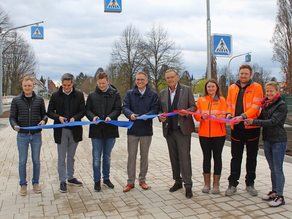 Mrz:  Der erste Bauabschnitt der Umfahrung des Groparkplatzes des Europa-Parks wird erffnet. Im September folgt die neue Fernbushaltestelle.