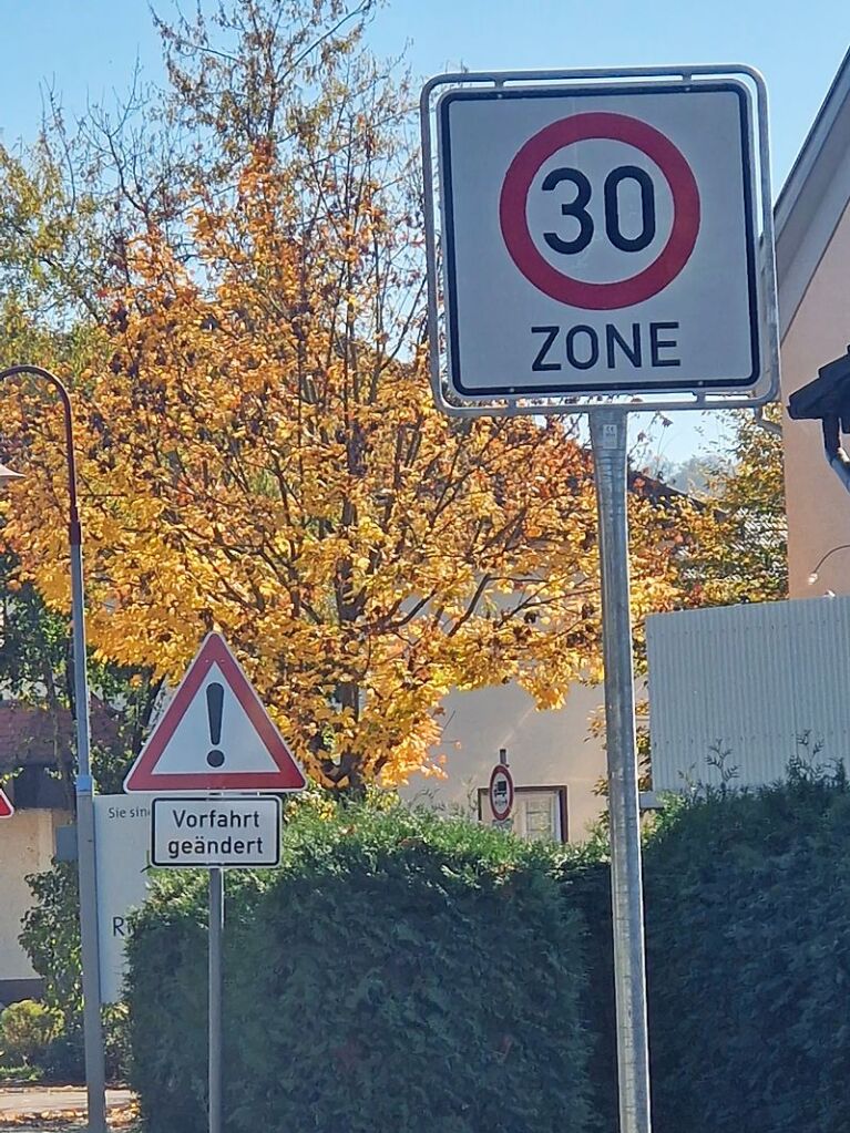 Oktober: In der Hauptstrae in Ringsheim wird eine 30er-Zone eingerichtet.