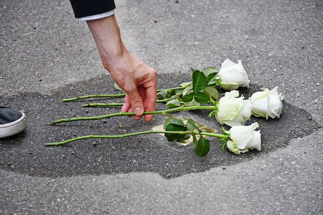 Die  nchste Lrracher Stolperstein-Ve... in der NS-Zeit  mit dem Tod bezahlen.  | Foto: Barbara Ruda