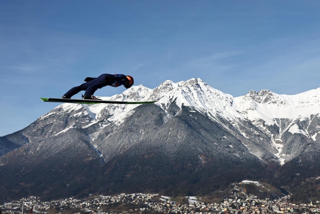 Pius Paschke ist in Innsbruck der beste deutsche Skispringer.  | Foto: Daniel Karmann (dpa)