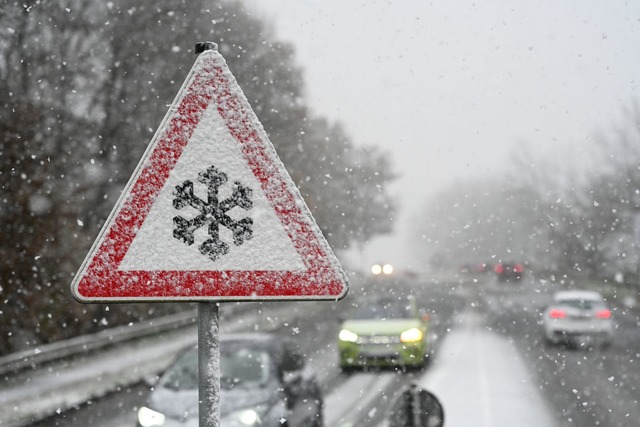 Baden-W&uuml;rttemberg sei zuerst von ...eichtem Schnee betroffen. (Symbolbild)  | Foto: Lars Penning/dpa